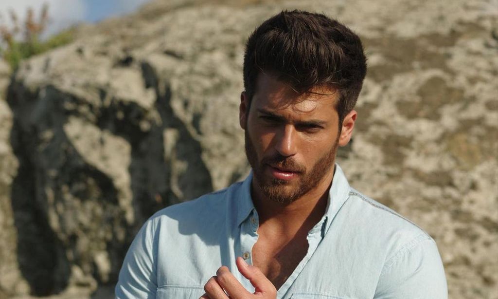 Can Yaman, ¡conquistado!: captan el romántico encuentro del actor con una periodista italiana
