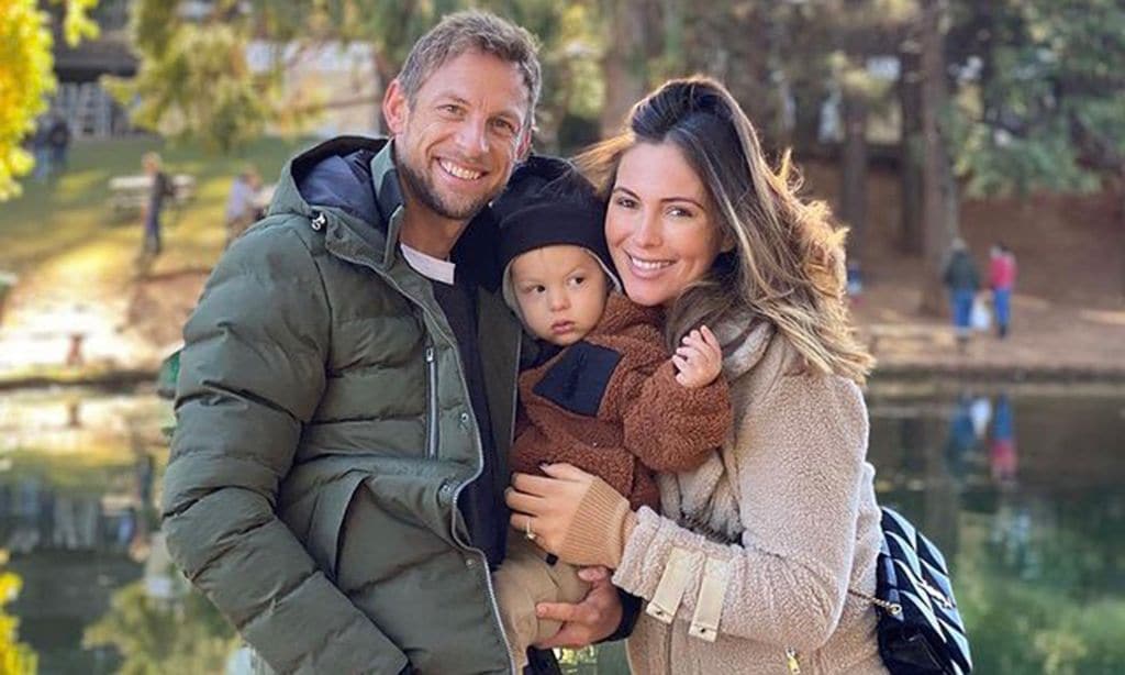 Entre juegos y columpios, la divertida tarde en el parque de Jenson Button y su familia