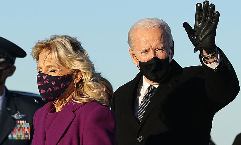 Joe Biden llega a la Casa Blanca, en una ceremonia sin público y sin Donald Trump