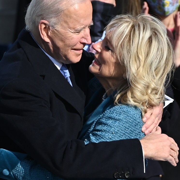 Gestos de cariño, besos, abrazos... Joe y Jill Biden, los más románticos de una jornada crucial para EEUU
