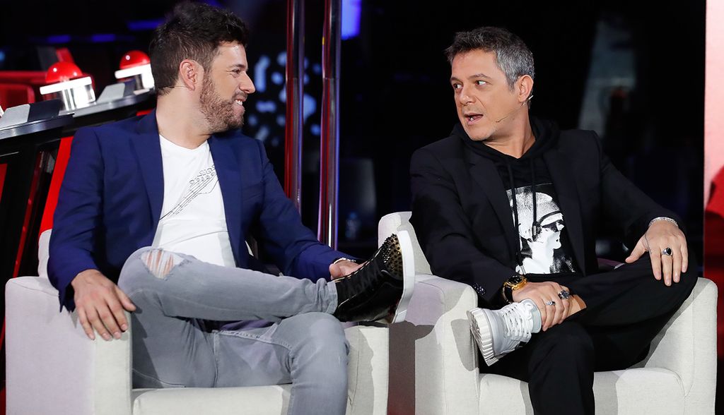 La divertida imitación de Pablo López al 'entrenamiento sexy' de Alejandro Sanz y Rachel Valdés