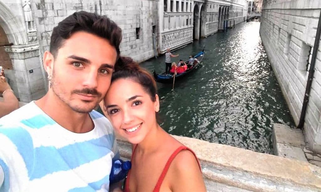 Las imágenes más románticas de Manuel y Lucía, la pareja que hace aguas en 'La isla de las tentaciones'