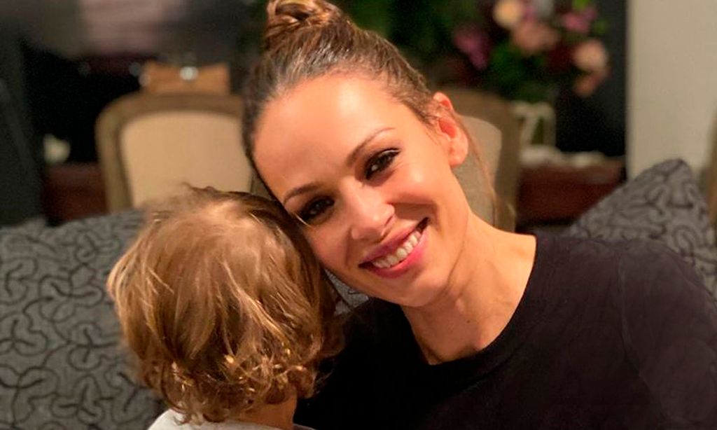 Creps con su minichef: la tarde ideal de Eva González en un día de lluvia