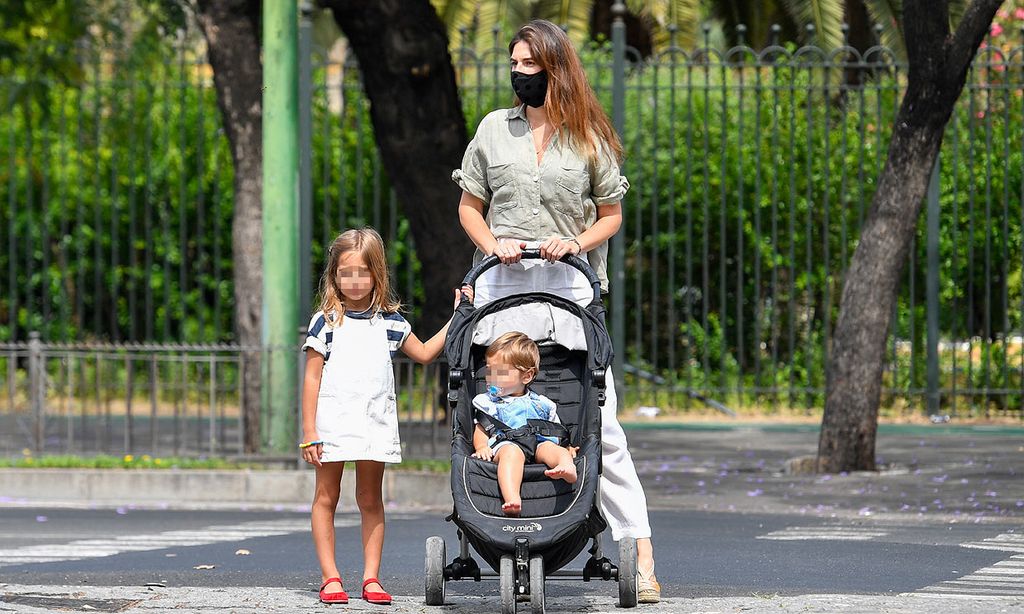 Lourdes Montes presume de sus pequeños artistas, Carmen y Curro