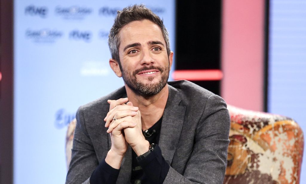 '¡Amor puro!' Roberto Leal comparte la foto más bonita de su hija Lola con su hermano recién nacido