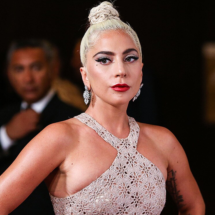 Roban dos de los perros de Lady Gaga tras disparar al hombre que los paseaba