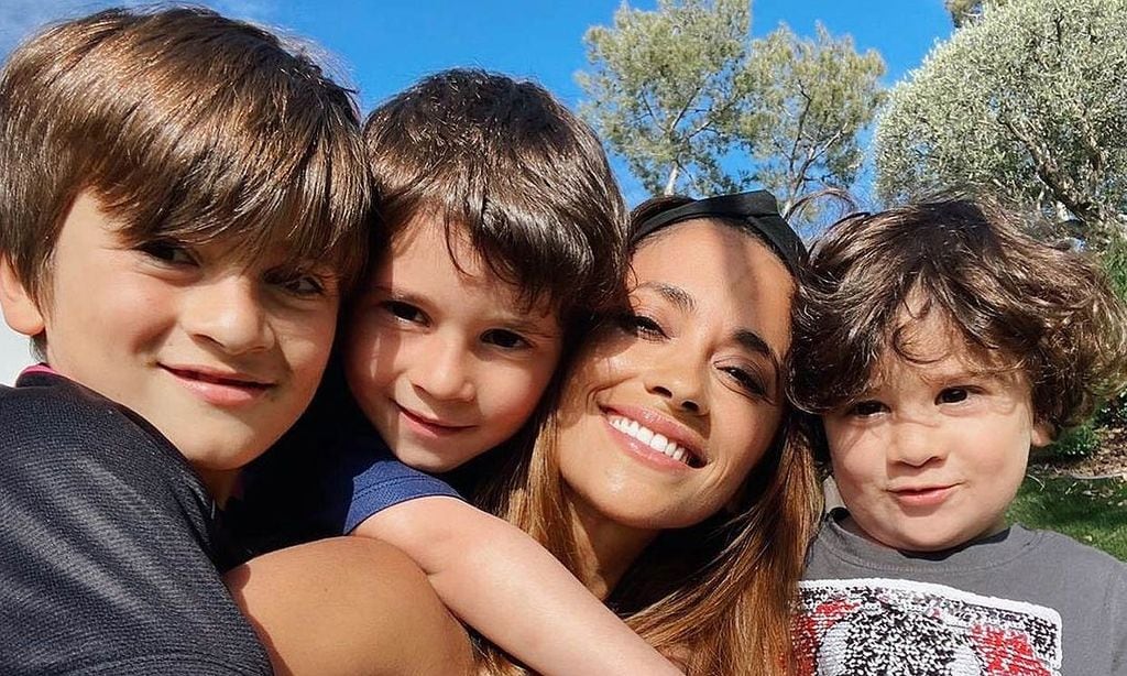 Las travesuras y muecas de sus hijos roban el protagonismo a Antonela Roccuzzo en su cumpleaños