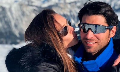 Cayetano Rivera y su divertido reto esquiando ¡con Eva González a caballito!