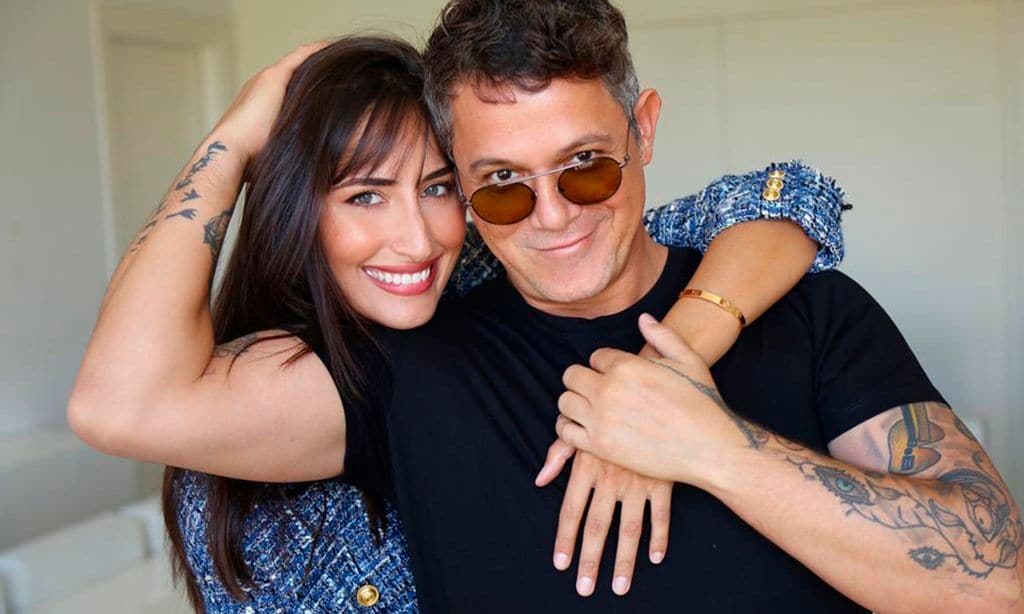 Descubre el tatuaje nunca visto de Alejandro Sanz: el rostro de una mujer en su pecho