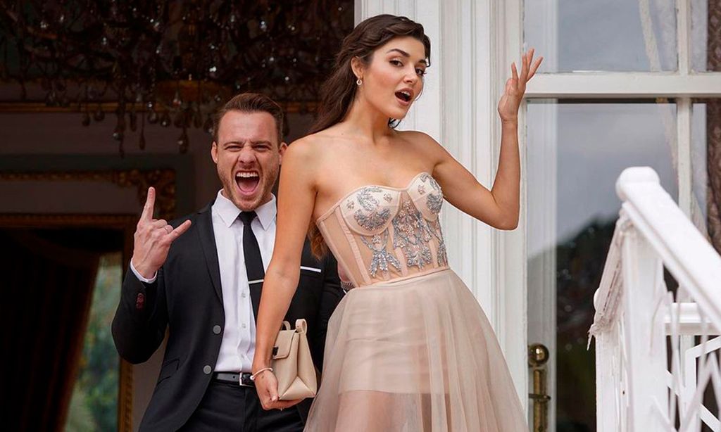 ¿Se casan Eda y Serkan? Estas fotografías del rodaje de 'Love is in the air' han desatado la locura