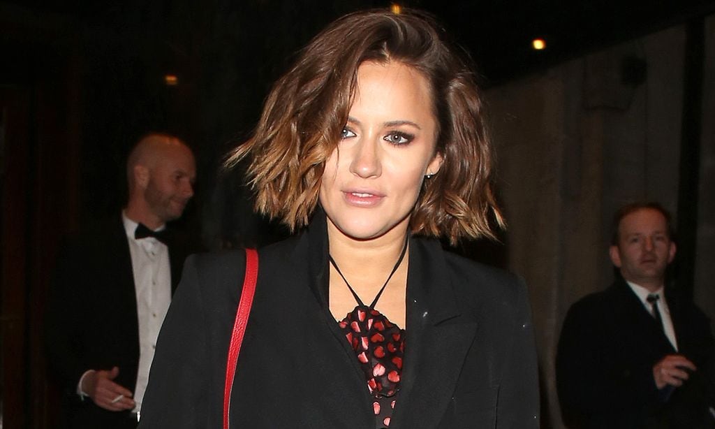 Un documental revive la historia de Caroline Flack, ex del príncipe Harry y Harry Styles, un año después de su muerte