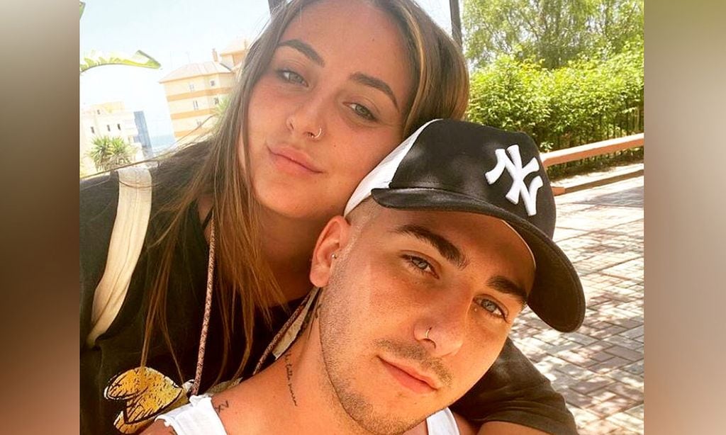 Rocío Flores se refugia en Manuel Bedmar, el joven malagueño con el que lleva saliendo casi 5 años