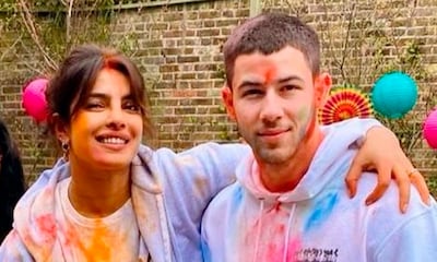 ¡A todo color! Nick Jonas y Priyanka Chopra celebran en familia el festival Holi