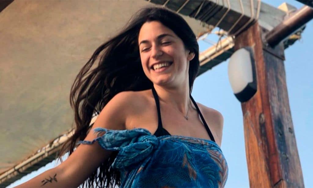 Viajera, políglota y periodista como su padre: así es Helena, la hija de Javier Sardá