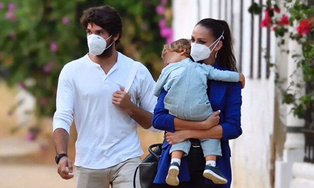 'Mi pequeño agricultor', Eva González disfruta de la Semana Santa en el campo con su hijo Cayetano