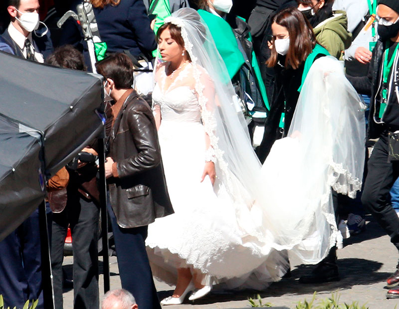 Lady Gaga y sus primeras imágenes vestida de novia en 'House of Gucci' - Foto 1