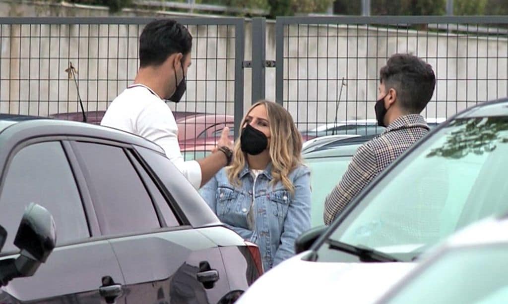 El efusivo reencuentro entre Rocío Flores y su compañero de 'Supervivientes', Jorge Pérez, tras meses sin verse