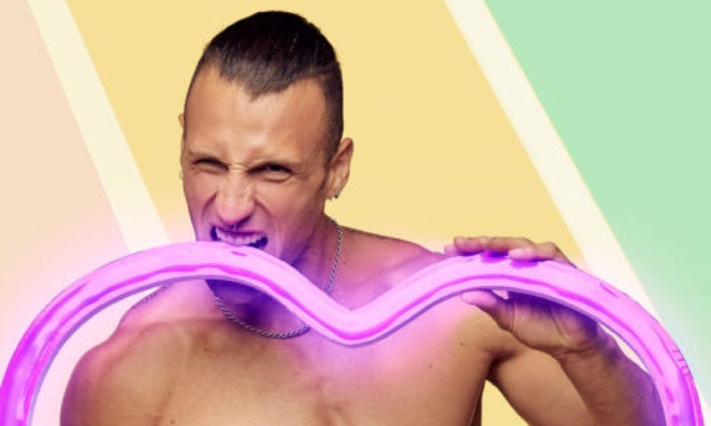 Conoce a Moure, concursante de 'Love Island' y hermano de una popular azafata de televisión