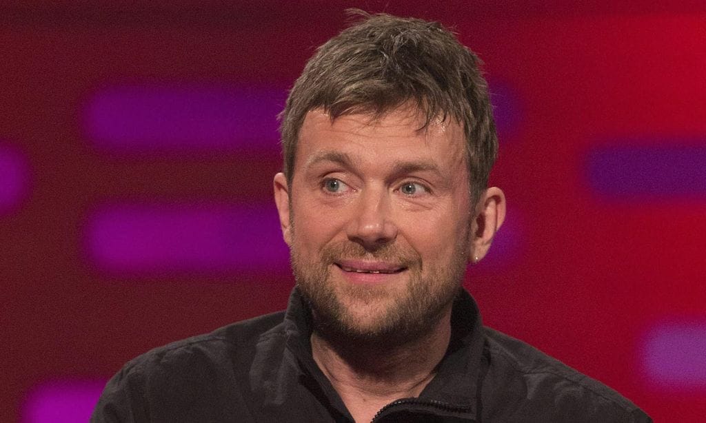 ¡Nunca es tarde! Damon Albarn, cantante de Blur, se saca el carnet de conducir a los 53 años