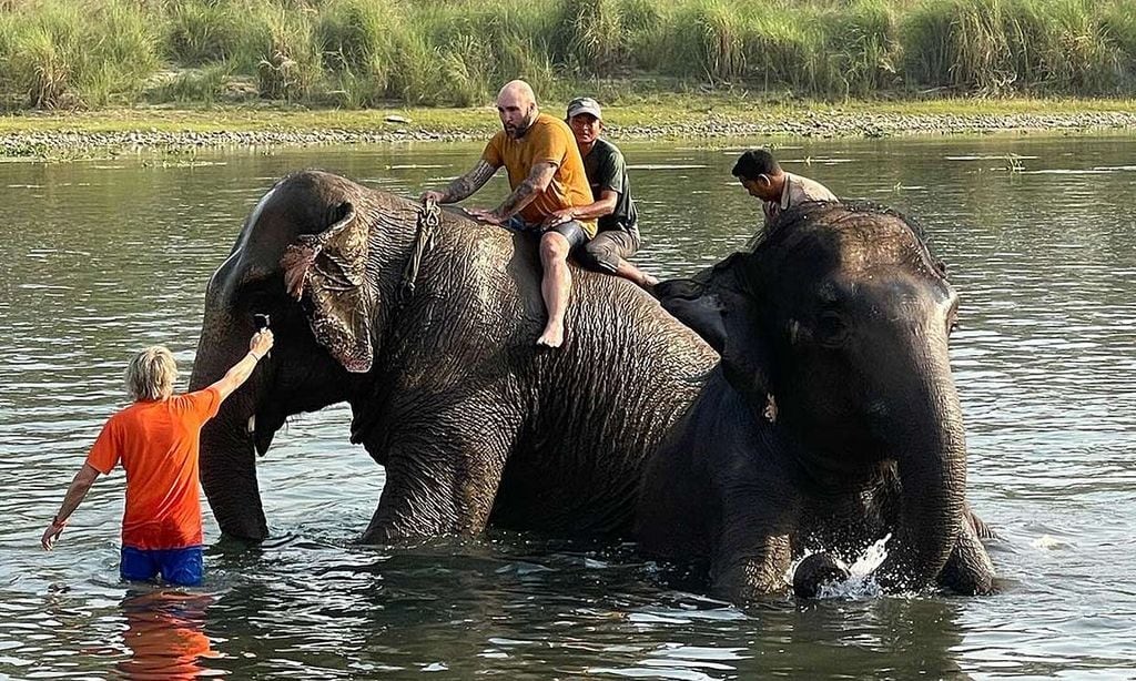 ¡Namasté, namasté! El hilarante vídeo de Kiko Rivera en Nepal