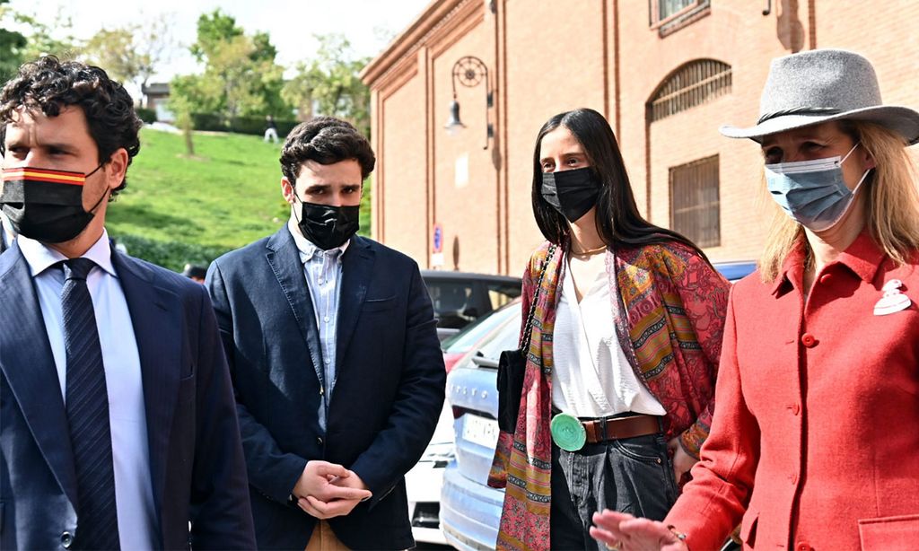 La infanta Elena con sus hijos y más rostros conocidos acuden a Las Ventas tras un año de cierre por el Covid