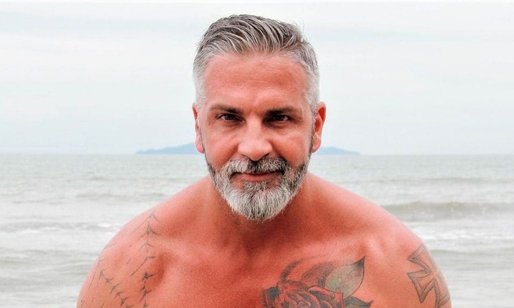 Descubre a Victorino, el hermano del 'superviviente' Carlos Alba: ¡te vas a quedar de piedra al verlo!