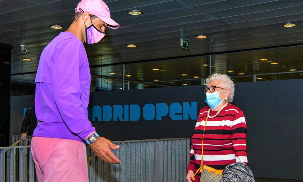 El emotivo gesto de Nadal con una abuelita de 95 años está dando la vuelta al mundo