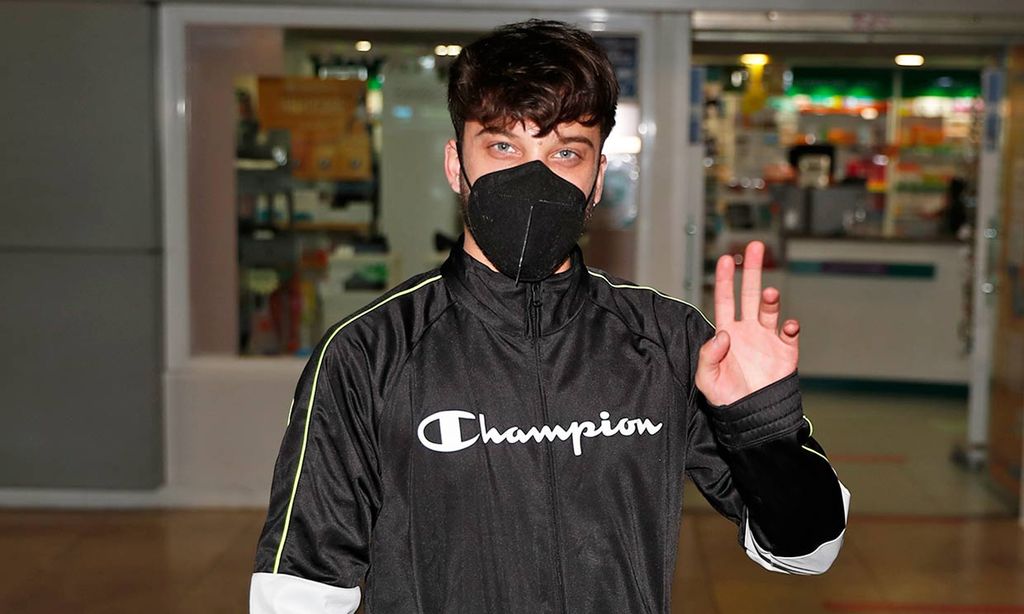 Blas Cantó ya está en España tras Eurovisión: 'Ha sido lo más increíble de mi vida en el momento más duro'
