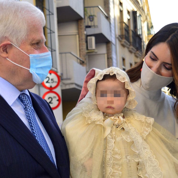 De la emoción del duque de Alba a la celebración en Dueñas: todas las anécdotas y curiosidades del bautizo de Rosario Fitz-James