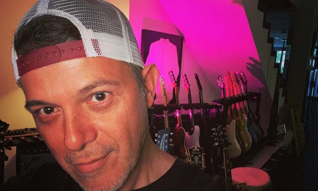 La foto de Alejandro Sanz mucho más joven que ha causado sensación entre sus fans: ¡menudo look!