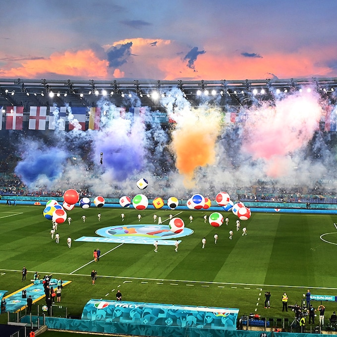 Color, ópera ¡y con público! Las mejores imágenes de la inauguración de la Eurocopa 2020