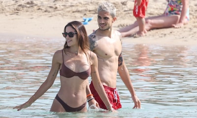 Melissa Jiménez y Marc Bartra, una pareja enamorada y muy divertida en Ibiza