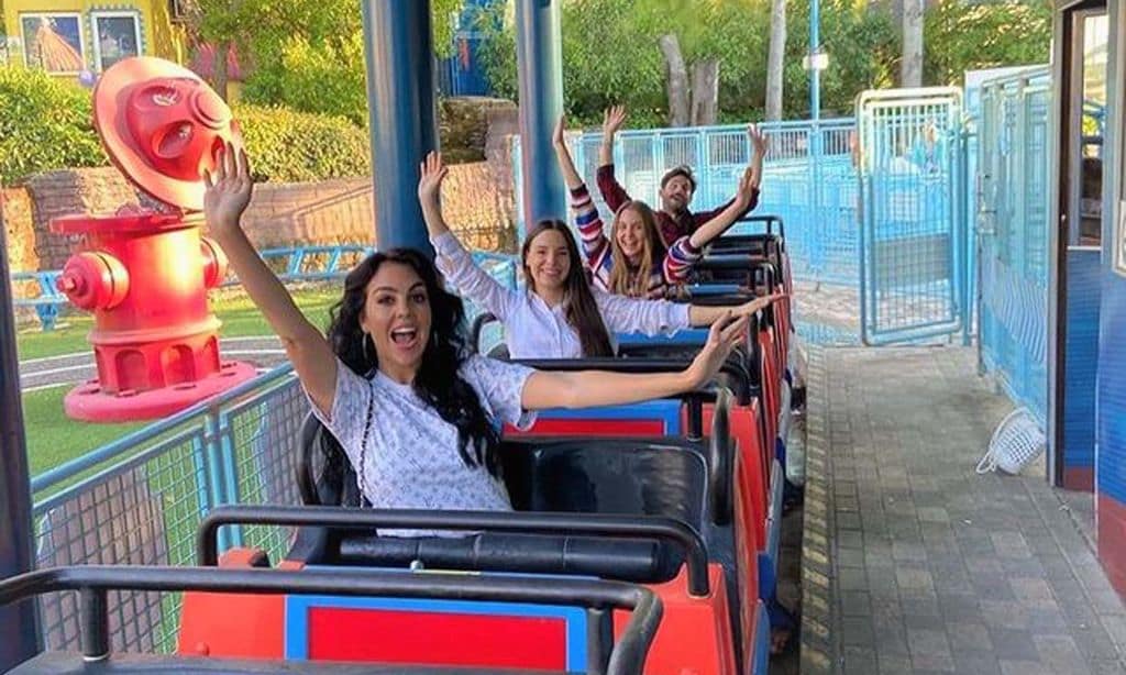 ¡Vuelta a la infancia! Georgina Rodríguez, como una niña más en el 11º cumpleaños de Cristiano Jr.