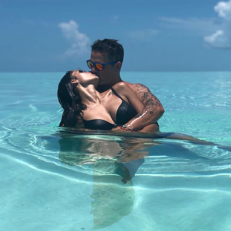 ¡Besos en el paraíso! Las imágenes más románticas de Alejandro Sanz y Rachel Valdés