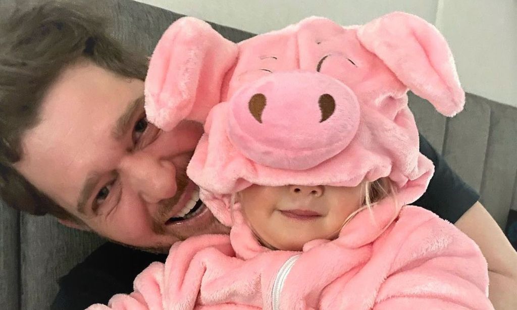 El llanto de la hija pequeña de Michael Buble porque no quiere ser princesa: '¡Prefiero Marvel!'