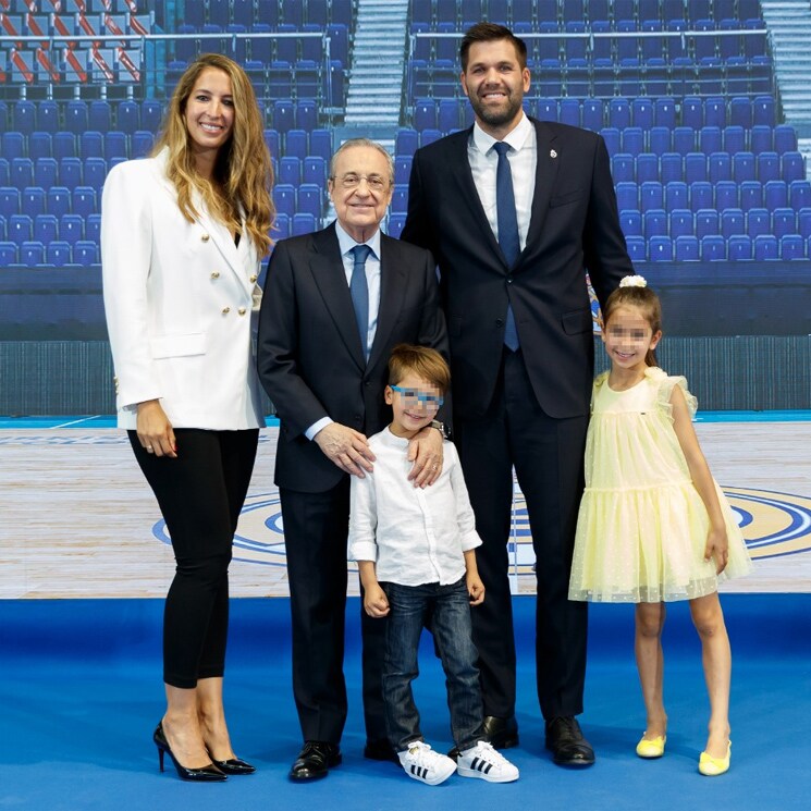 Felipe Reyes se retira del baloncesto y dedica unas preciosas palabras a su mujer y sus dos hijos
