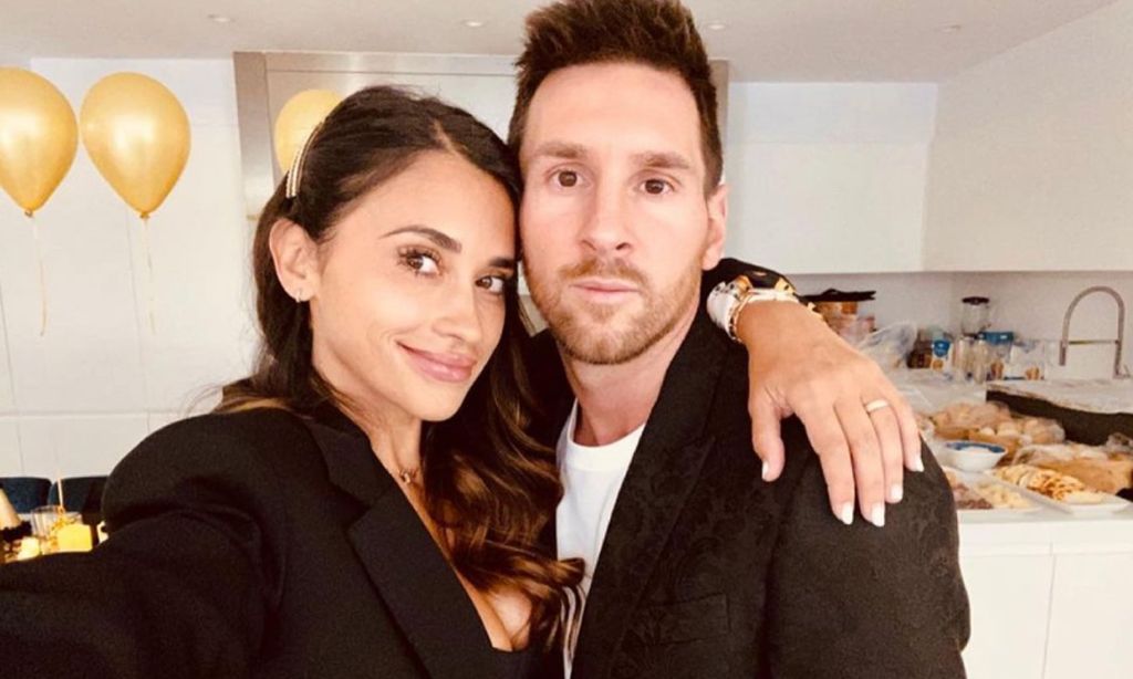 Leo Messi celebra su cumpleaños con la felicitación de Antonela y una sorpresa de sus compañeros