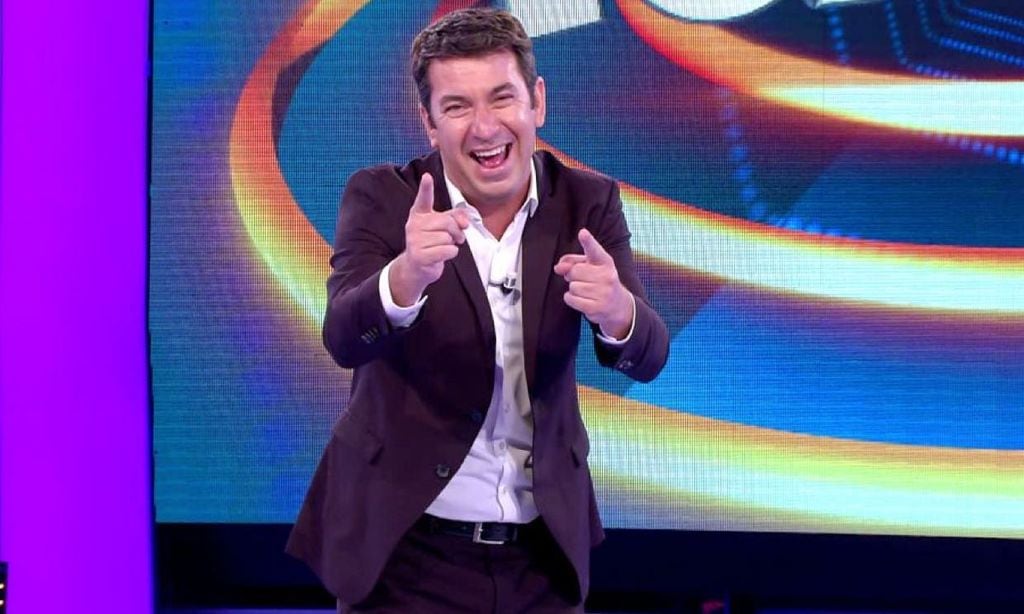 Arturo Valls no pierde el sentido del humor para despedirse de '¡Ahora caigo!'