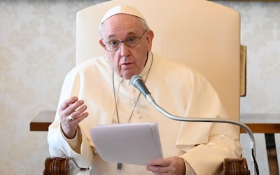 El Papa Francisco, hospitalizado en Roma para ser operado de un problema de colon