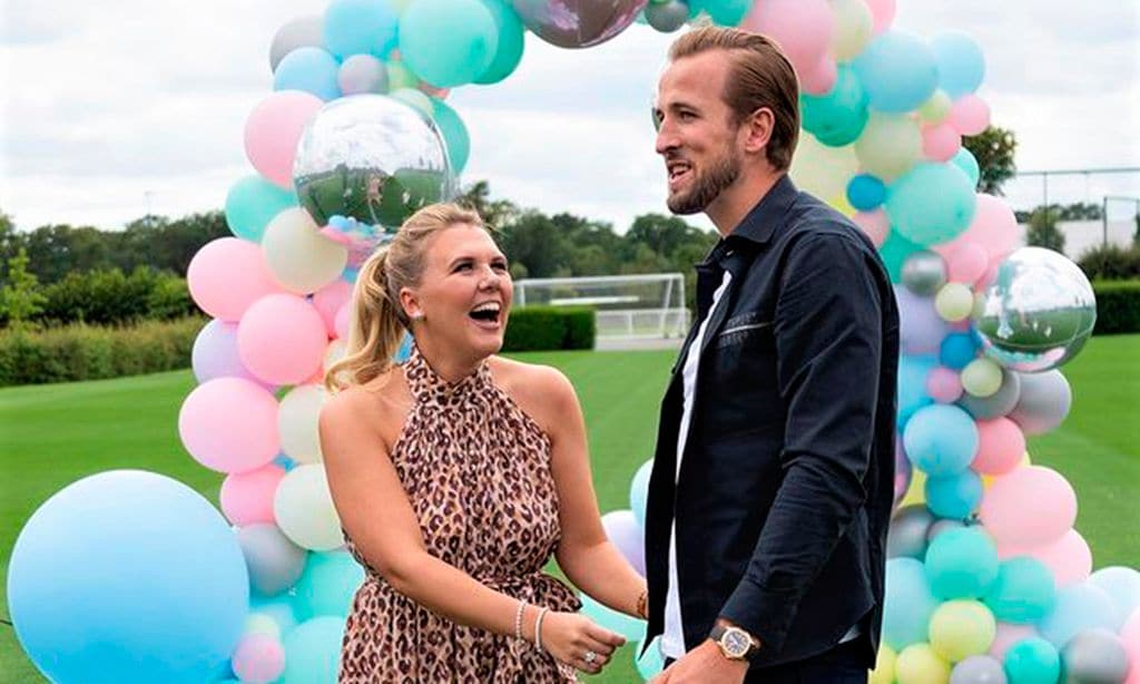 La increíble historia de amor del goleador inglés Harry Kane con su novia desde la adolescencia