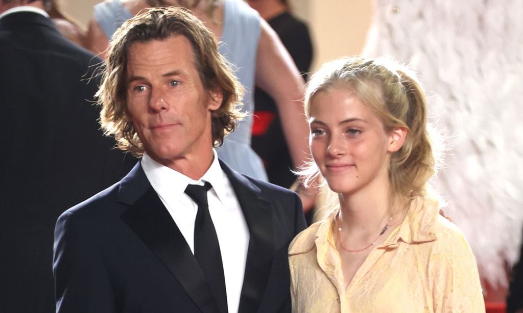 Hazel, la hija de Julia Roberts y Danny Moder, debuta sobre la alfombra roja en Cannes