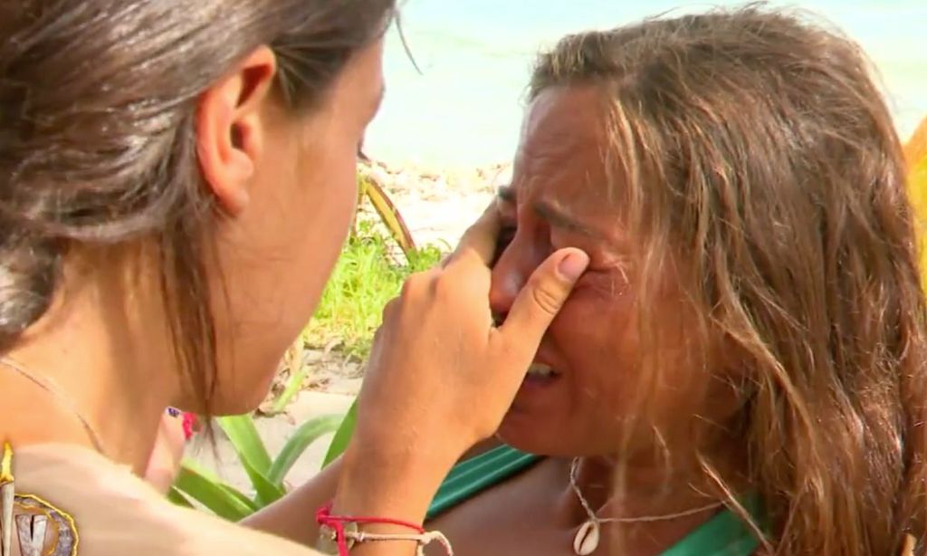 Melyssa con un ataque de ansiedad por la comida 