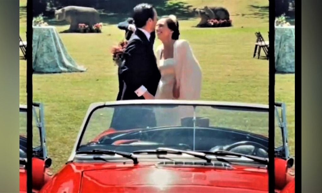 El espectacular coche rojo descapotable de los novios y todos los detalles de la boda del hijo de Cristina Yanes