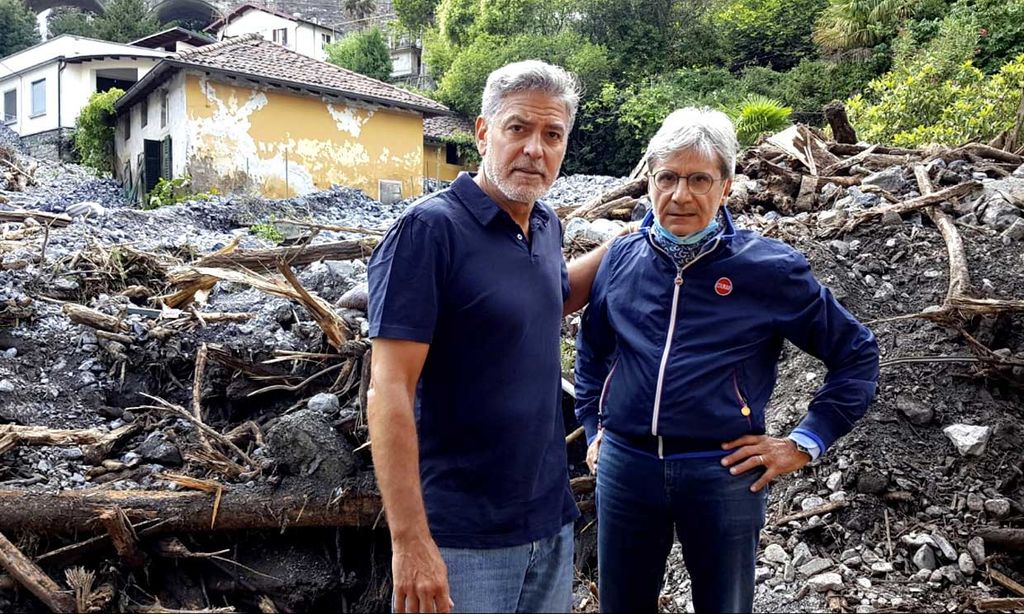 George Clooney recorre los lugares afectados por las desastrosas inundaciones en el Lago Como y ayuda a las víctimas