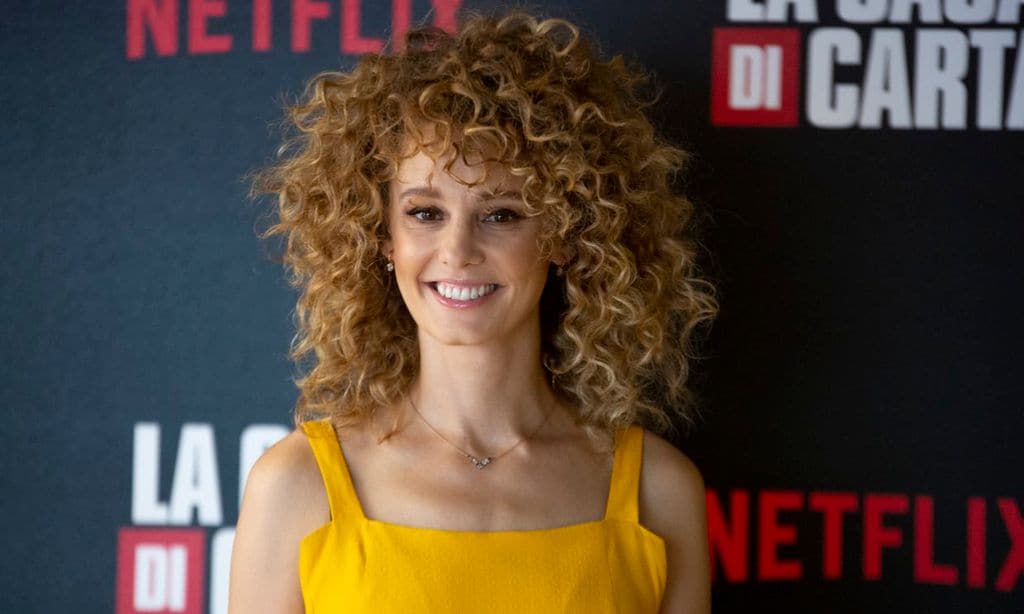 Esther Acebo rompe a llorar al recibir un regalo muy especial de 'La casa de papel'