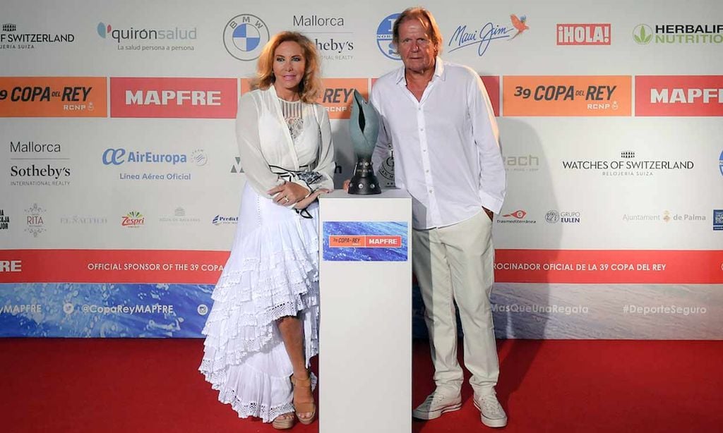 Norma Duval y Matthias Kühn, entre los asistentes a la tradicional cena de armadores de la Copa del Rey MAPFRE de vela