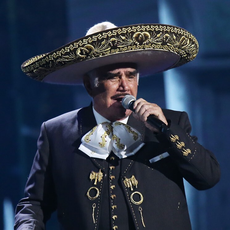 El cantante mexicano Vicente Fernández, ingresado en el hospital tras sufrir una caída