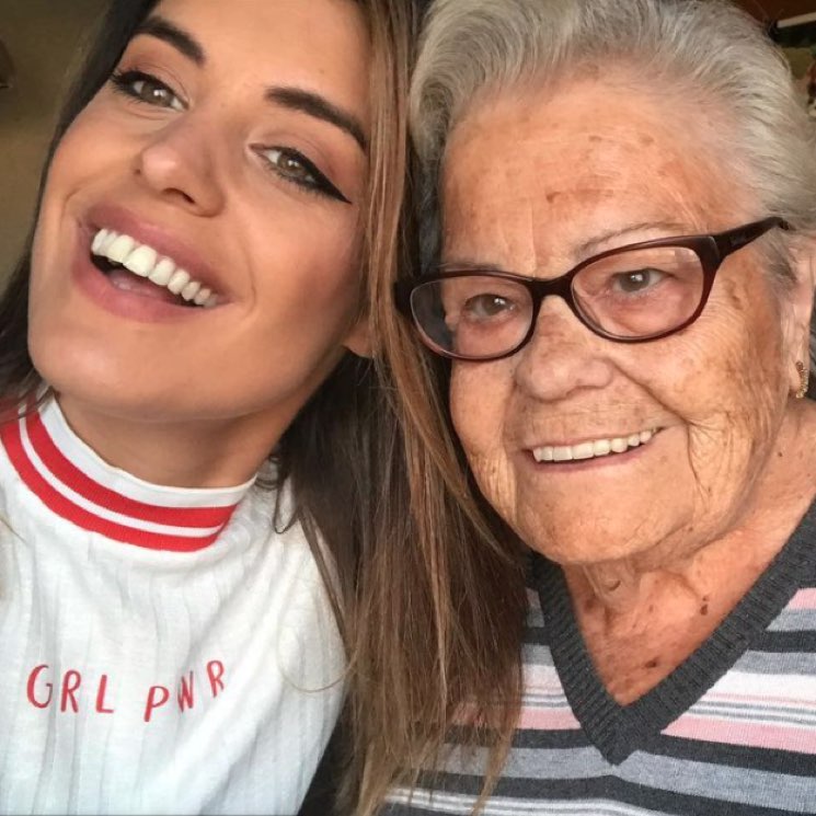 La emotiva despedida de Dulceida a su abuela fallecida: 'Debería ser eterna y duele mucho'