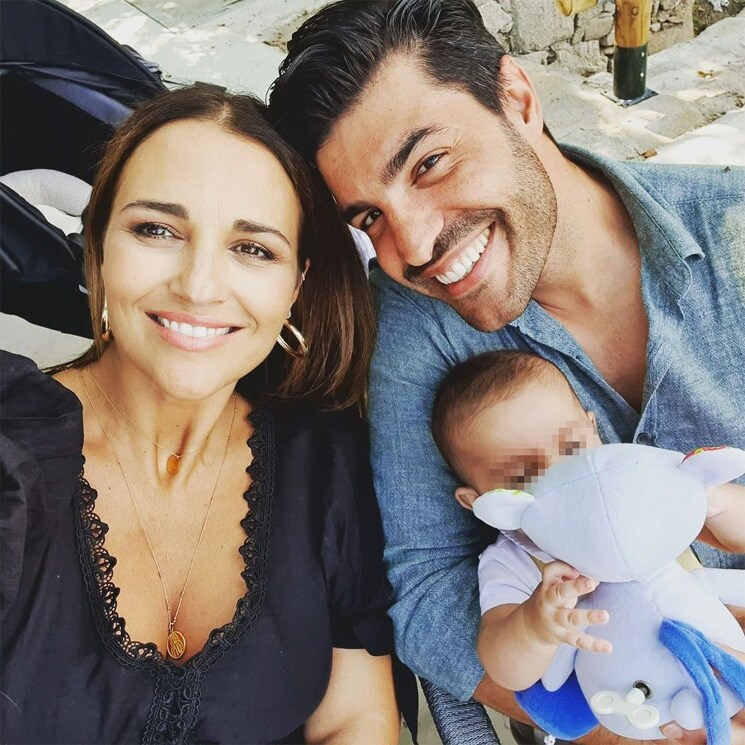 El 'selfie' de la felicidad de Paula Echevarría con Miguel Torres y su pequeño Miki