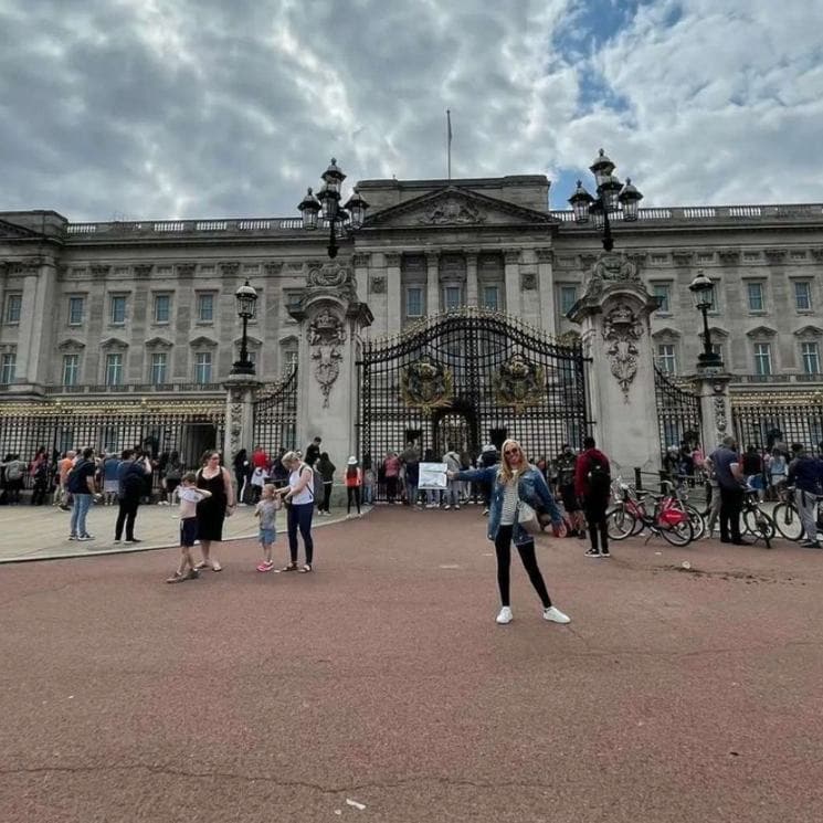 Del Palacio de Buckingham a Camden Town: la escapada de Belén Esteban a Londres